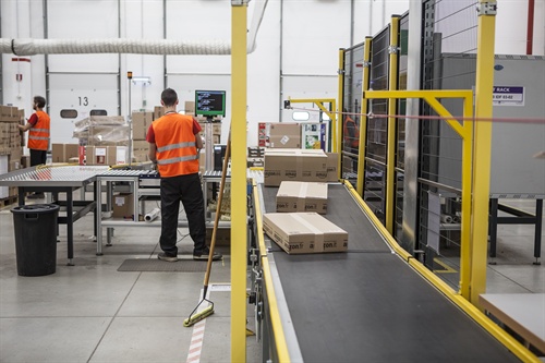 Amazon - Centro di distribuzione di Castel San Giovanni - interni