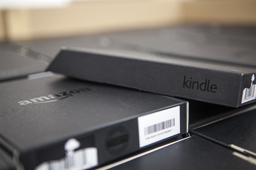 Kindle Fire in uscita dal Centro di distribuzione di Amazon