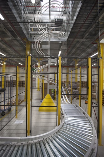 Un particolare del Centro di Distribuzione di Amazon a Castel San Giovanni (PC)