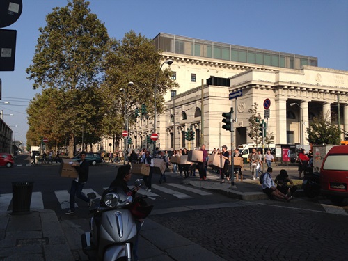 Amazon Flash Mob: 170 suonatori in arrivo in Stazione Centrale