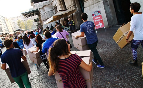 Amazon Flash Mob: 170 suonatori in arrivo in Stazione Centrale