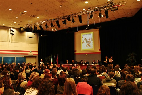 Un momento della cerimonia di inaugurazione