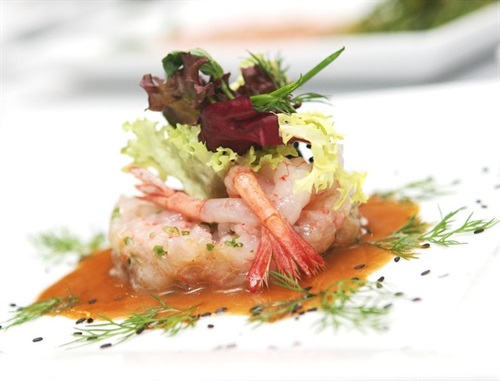 Una cena in un ristorante di lusso