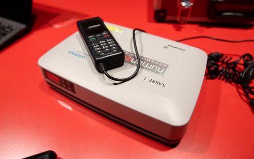 Modem per connessione dati tramite rete satellitare (credit: Andrea Pasquali)