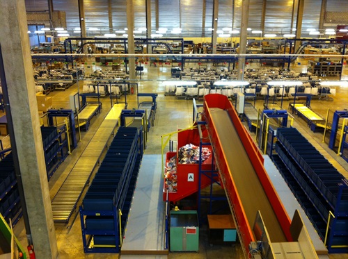 Fig. 4 - Centro di distribuzione di Showroomprive in Francia