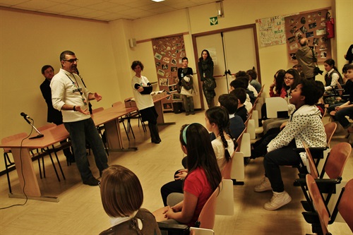 Tareq Rajjal parla agli studenti