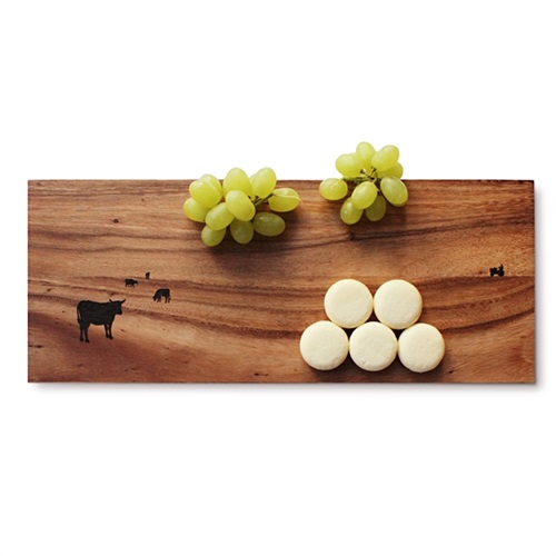 Tagliere lungo con mucche.jpg