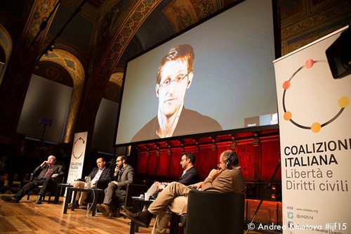 Edward Snowden al #ijf15 - foto di Andrea Kmetova