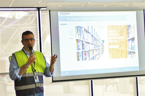 Tareq Rajjal, AD Amazon Italia Logistica, durante l'evento