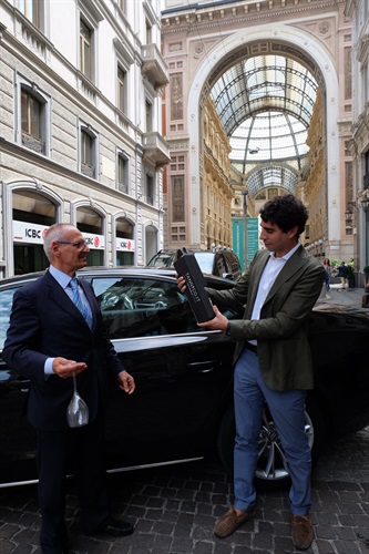 Tannico.it pensa all’aperitivo e Uber te lo consegna - Galleria Vittorio Emanuele, Milano