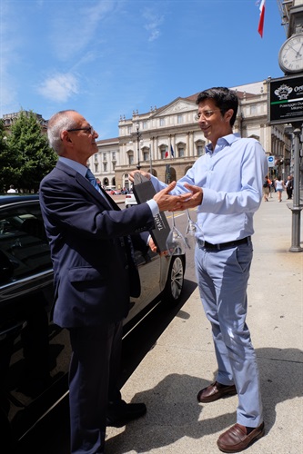 Tannico.it pensa all’aperitivo e Uber te lo consegna - Piazza della Scala, Milano