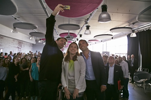 Momenti dell'inaugurazione dell'incubatore di Showroomprive.com, 