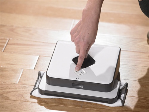 robot aspirapolvere iRobot Braava Floor Mopping.jpg