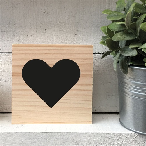 Legno con simbolo cuore pieno.