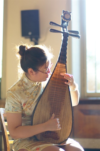 Musiche dalla Cina: spettacolo con lo strumento tradizionale 