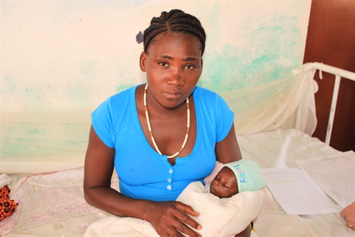 MEDICI CON L'AFRICA CUAMM_un parto sicuro per le mamme angolane.JPG