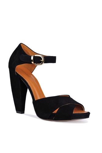 Showroomprive.it Gino Rossi 84 Euro.jpg