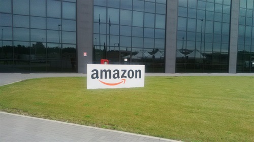 Ingresso principale del Centro di Distribuzione Amazon di Castel San Giovanni 