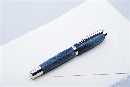 Storia, Penna In Resina E Legno Blu Versione Stilografica