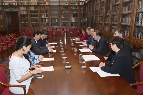 Un momento della sigla