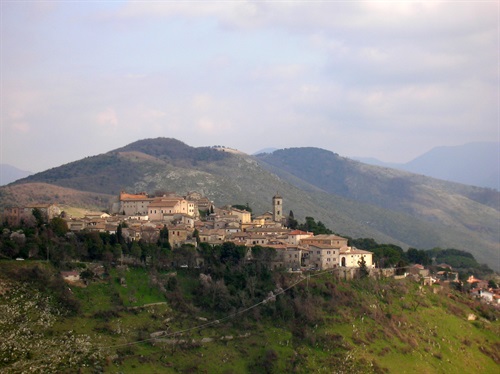 Panorama di Fara in Sabina - Di Patafisik - Opera propria, Pubblico dominio, https://commons.wikimedia.org/w/index.php?curid=6830907