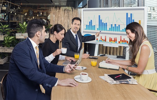 ZestEat sperimenta il self-ordering di prossimità: sceglie SmartTouch Menu