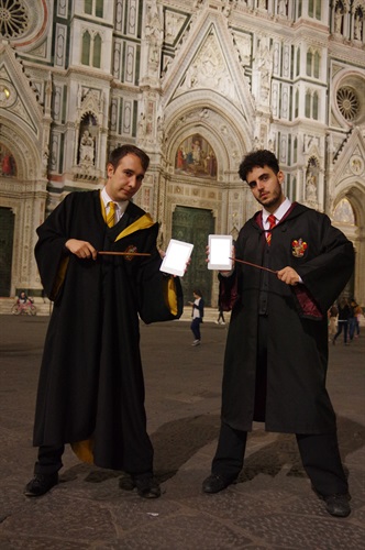 Lettura di Harry Potter con Kindle in piazza di San Giovanni a Firenze con l'associazione 