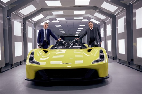 L'ing. Andrea Pontremoli, amministratore delegato di Dallara Automobili e il fondatore ing. Gianpaolo Dallara.