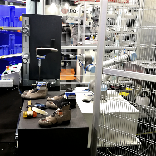 The Store of the Future & the Factory of the Future towards the era of Footwear 4.0: CONNECTED at SIMAC 2017