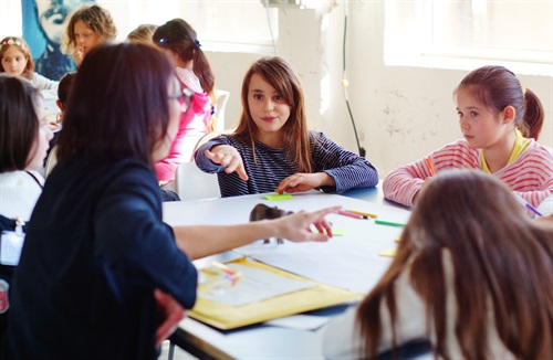 Un momento del laboratorio Hi-Tech Girls organizzato da JA Italia e Siemens Italia 