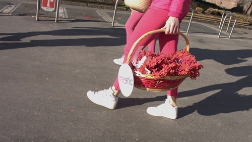 Uguali diritti per tutti e una buona dose di leggera ironia, ecco la ricetta per un rapporto alla pari