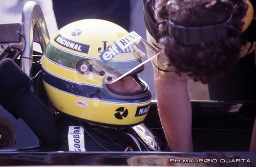 Senna old firmata.jpg