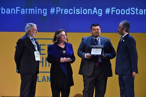 Honorable mentions went to Electrap, a joint ItalyNepalUAE collaboration.jpg