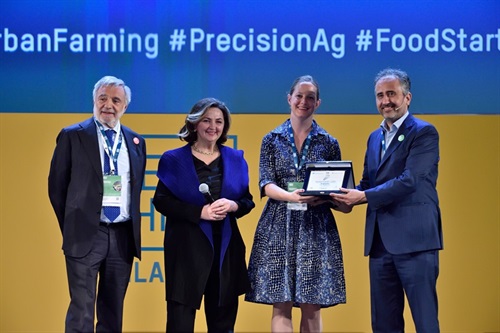 Winner for overall category - Evaptainers, a US startup .jpg