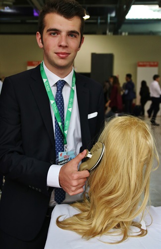 RIPA: la spazzola Rapida, Innovativa, Pratica e Accattivante di Nine JA - Istituto Maria Consolatrice, Milano