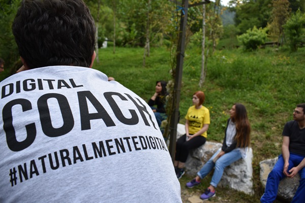 team building nei pressi del fiume
