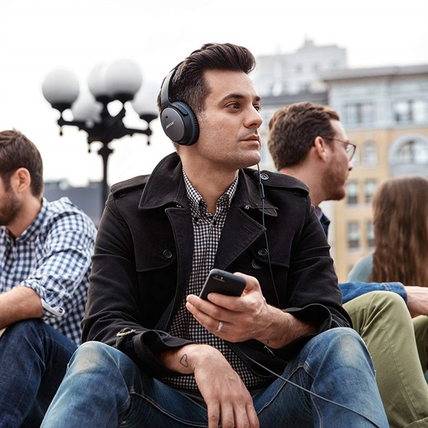 Bose® QuietComfort® 25 Cuffie per dispositivi Apple