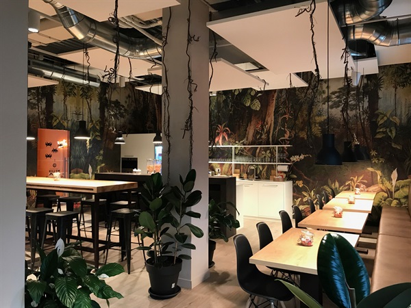 Lounge della sede di Pisa di intarget