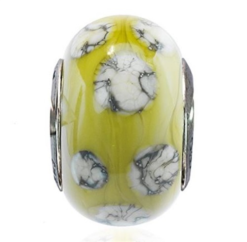 Ciondolo in vetro di Murano e argento 925, realizzato da maestri vetrai di Memuà - su Amazon Made in Italy: 22,00 euro
