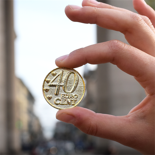 La moneta da 40 centesimi di € creata da WFP, la principale organizzazione umanitaria impegnata a combattere la fame nel mondo, con il supporto di Ogilvy Italia.