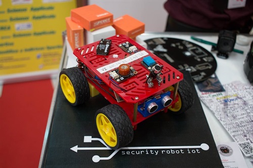 Icaro JA, mini-impresa finalista del programma Impresa in azione 2016