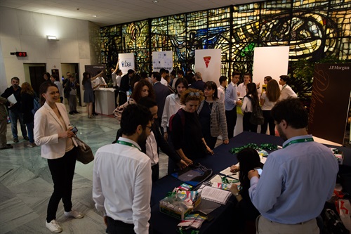 JA Italia - La  presentazione degli stand dei gruppi finalisti