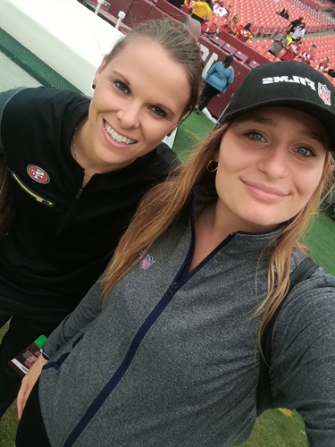 Nausicaa Dell'orto in compagnia di Katie Sowers, Assistant Coach SF 49ers