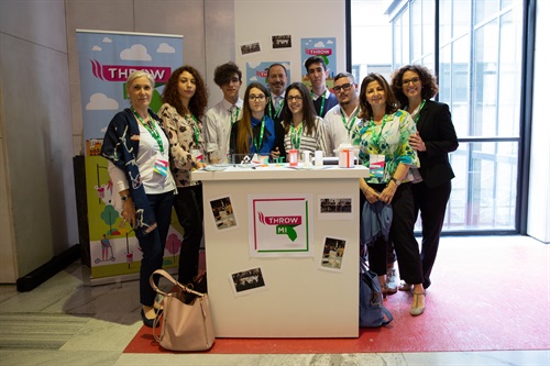 JA Italia - La  presentazione degli stand dei gruppi finalisti