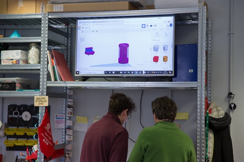 Gli studenti al MULTILAB di Rozzano
