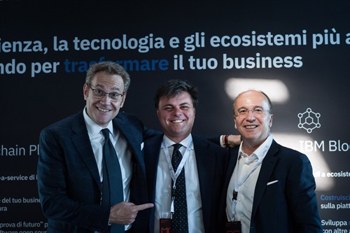 Da sinistra: Enrico Cereda (Presidente e AD di IBM Italia), Marco Gay (AD di Digital Magics) e Agostino Santoni (AD di Cisco Italy) - Credit Daniele Braida per State of the Net 