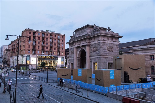 Allestimento per l'evento Unboxing Prime Day