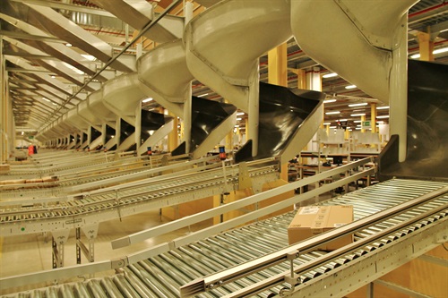 Centro di Distribuzione Amazon a Castel San Giovanni (PC)