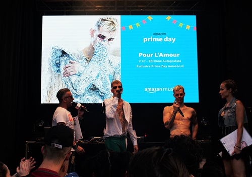 Concerto di Achille Lauro a Unboxing Prime Day di Amazon