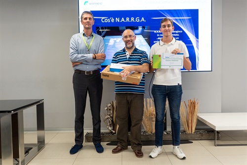 Premiazione di Gianluca Stefanoni dell’ISIS A. Ponti – Gallarate e del prof. Francesco Misenti per il miglior progetto di Talent Challenge - sezione Build.